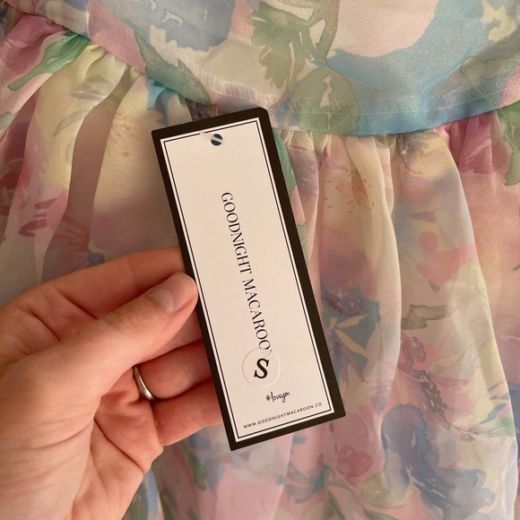 Goodnight Macaroon Koey floral dress - Picture 4 of 5